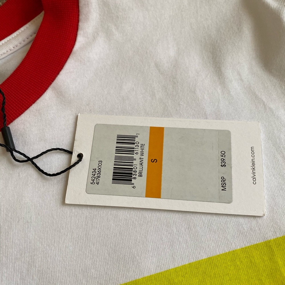 Calvin Klein tee - Picture 3 of 4